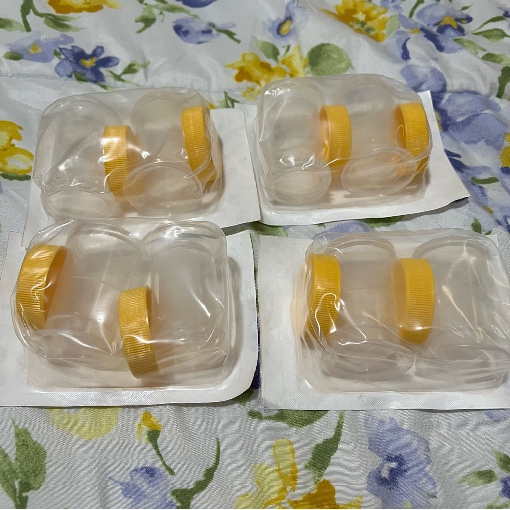 Medela 35ml Breast Milk Containers. New
